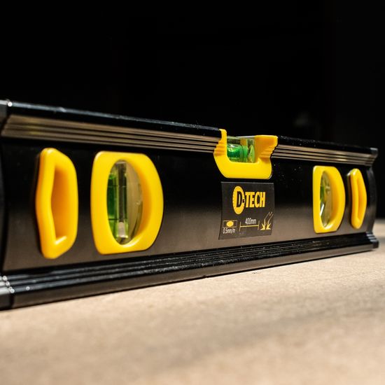 Spirit Level Beam 600mm X 1.6mm 3 X Vial 0.5mm Accur. Alum.