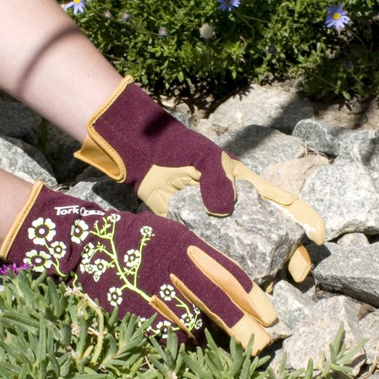 Ladies Slim Fit Medium Garden Gloves Maroon